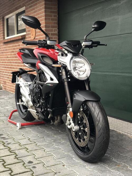 Foto: MV Agusta F 3 800 ABS/EAS/TC 2.0 Brutale