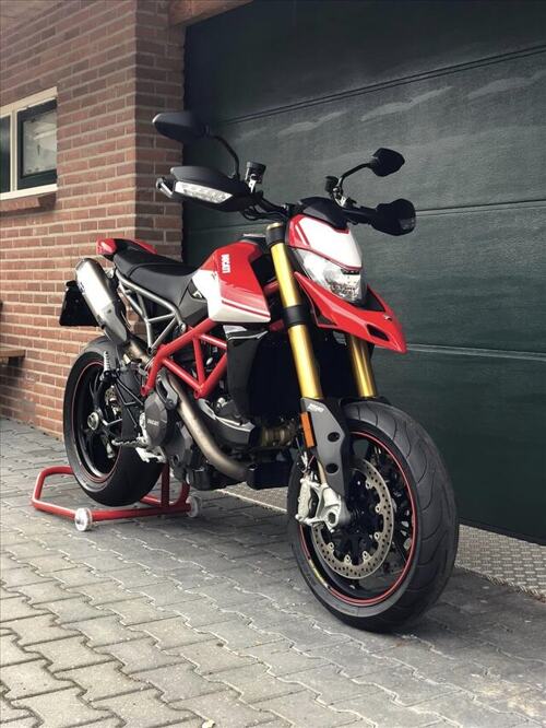 Foto: Ducati 950 SP Cornering ABS/DTC evo/DWC evo/DQS evo Hypermotard